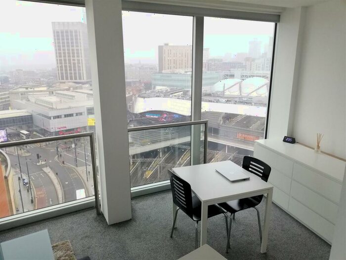 Studio To Rent In Rotunda, New Street, B2