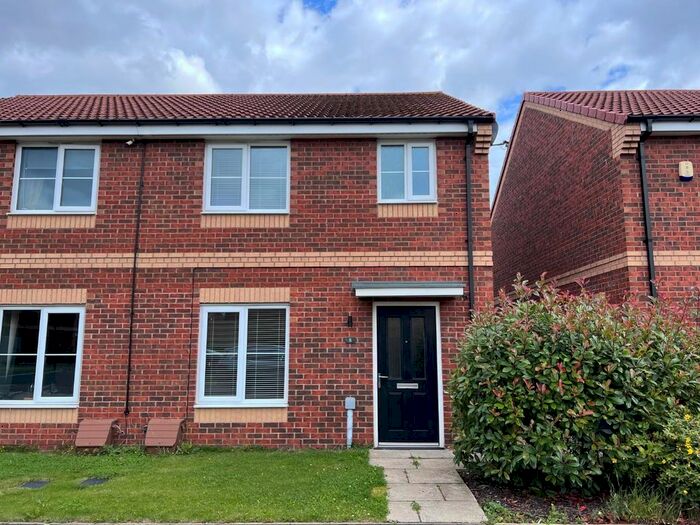 3 Bedroom Semi-Detached House To Rent In Cherrywood Grove, Middlesbrough, TS6