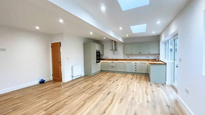 2 Bedroom Bungalow To Rent In Churston Way, Brixham, TQ5