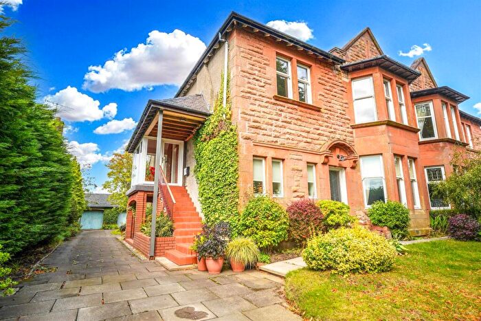 3 Bedroom Flat For Sale In Old Manse Road, Wishaw, ML2
