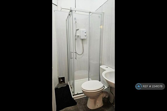 2 Bedroom Flat To Rent In Cowan Street, Glasgow, G12