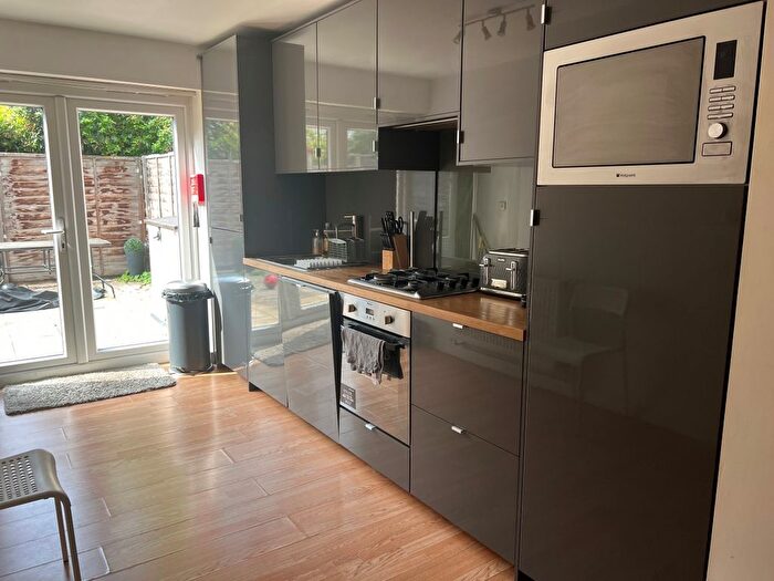 2 Bedroom Flat To Rent In Greenwich South Street, Greenwich, London, SE10