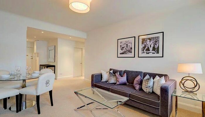 2 Bedroom Flat To Rent In Pelham Court, London, SW3