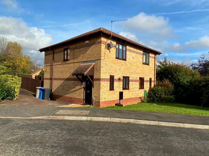 2 Bedroom Semi-Detached House To Rent In Torville Crescent, Kettering, NN15