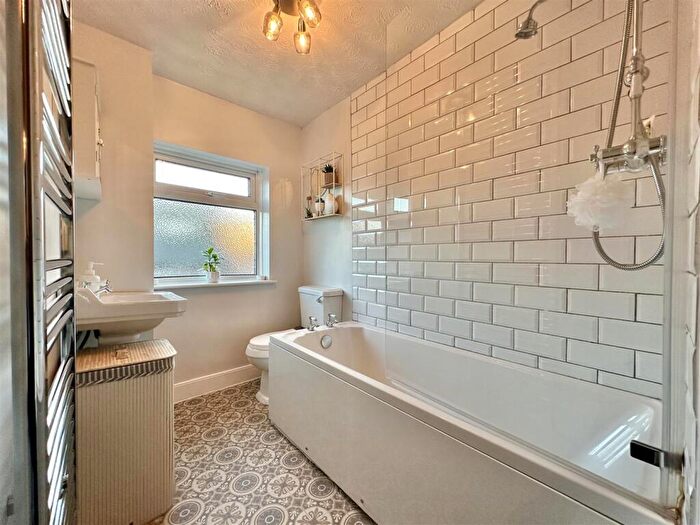 3 Bedroom Terraced House For Sale In Corporation Road, Off Abbey Lane, Leicester, LE4