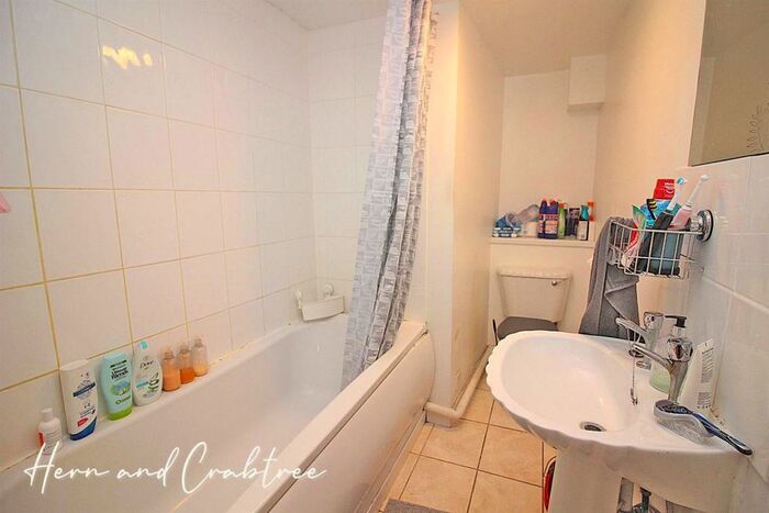 1 Bedroom Flat To Rent In Walker Road, Splott, Cardiff, CF24