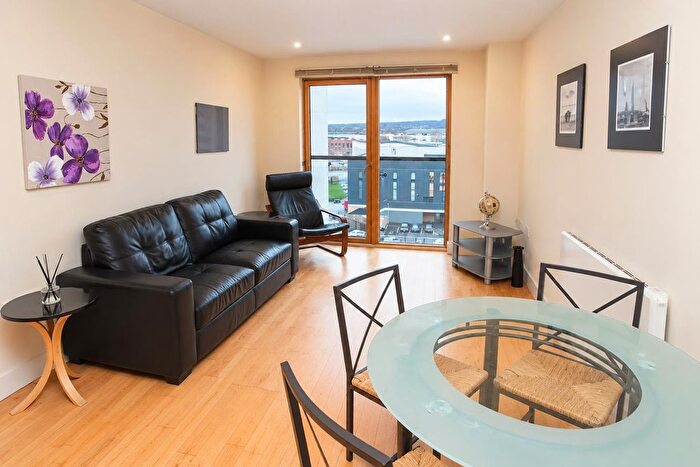 1 Bedroom Flat To Rent In Mackenzie House Yorkshire, Leeds, LS10