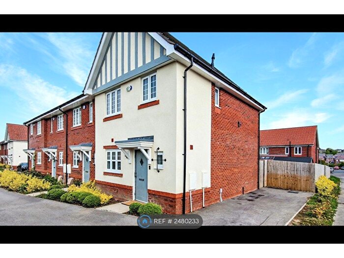 3 Bedroom Semi-Detached House To Rent In Norton Nook, Worsley, Manchester, M28