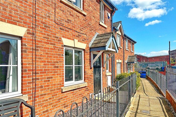 3 Bedroom End Terrace House For Sale In Portland Place, Ashton-Under-Lyne, Greater Manchester, OL7