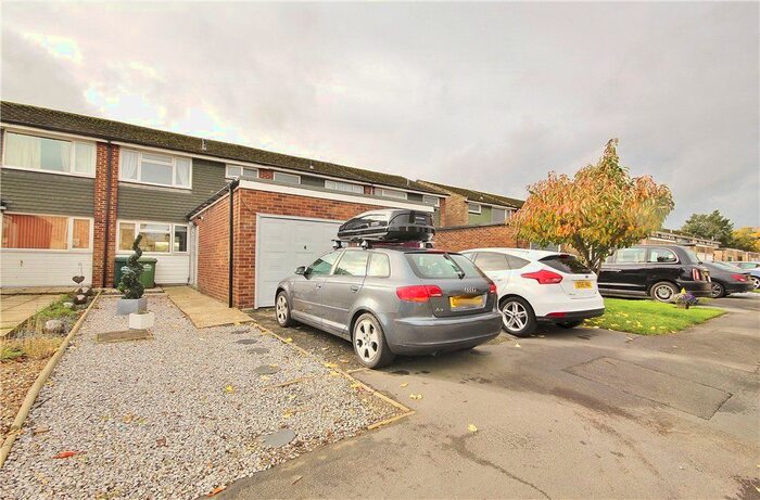 3 Bedroom Terraced House To Rent In Hetherington Road, Charlton Village, Shepperton, TW17