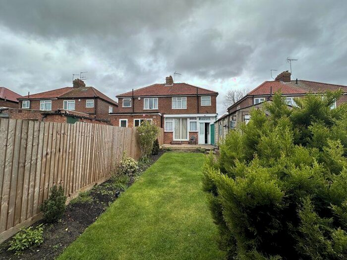 3 Bedroom Semi-Detached House To Rent In Broomgrove Gardens, Edgware, HA8