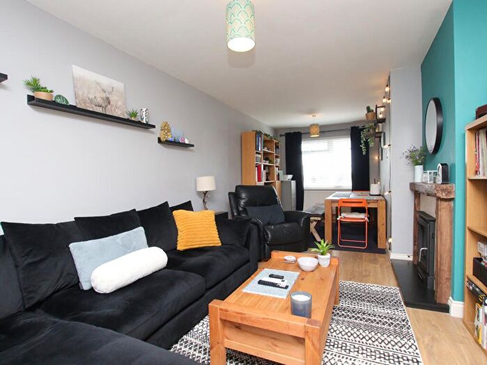 3 Bedroom Semi-Detached House For Sale In Westhill Drive, Llantrisant Pontyclun, CF72