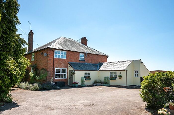4 Bedroom Equestrian Property For Sale In Broadway, Worcestershire, WR12