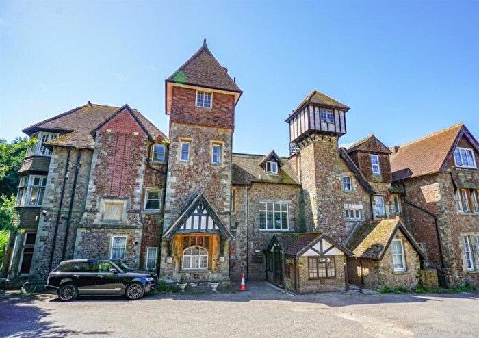 2 Bedroom Flat For Sale In Flat Sandrock Hall, The Ridge, Hastings, TN34
