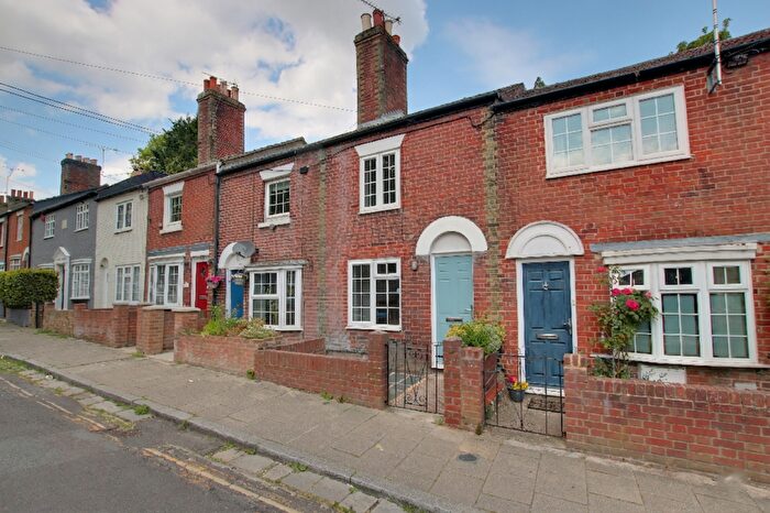 2 Bedroom Terraced House To Rent In Central, SO14