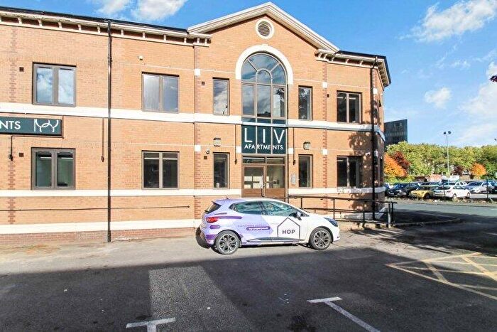 1 Bedroom Flat For Sale In Liv Apartments, George Street, Bradford, West Yorkshire, BD1