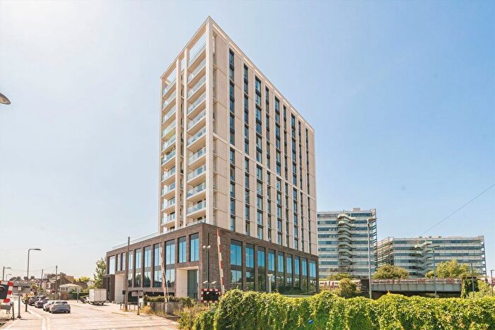 1 Bedroom Flat For Sale In Bollo Lane, Chiswick, W4