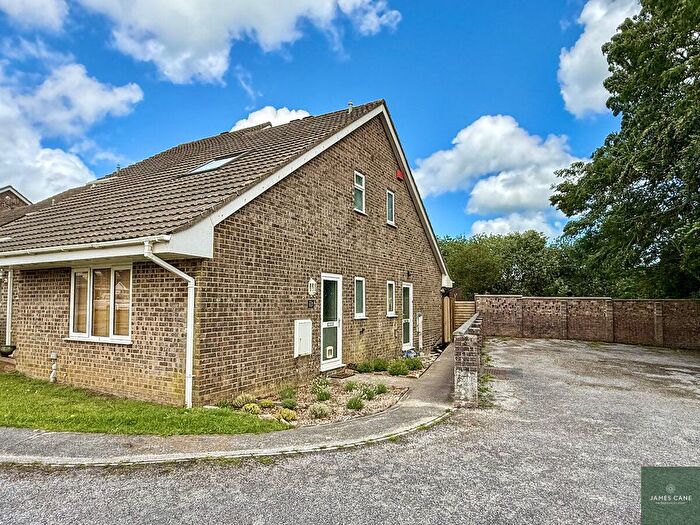 1 Bedroom Semi Detached House For Sale In Rosparc, Probus, TR2