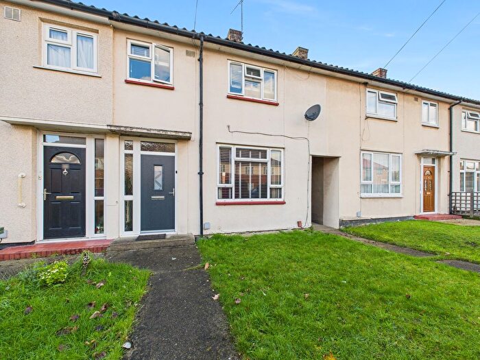 2 Bedroom Terraced House For Sale In Callan Grove, South Ockendon, RM15