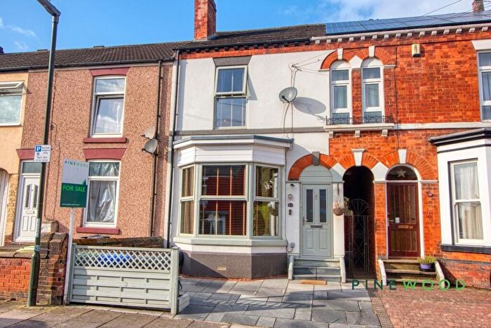 3 Bedroom Terraced House For Sale In Cobden Road, Chesterfield, S40