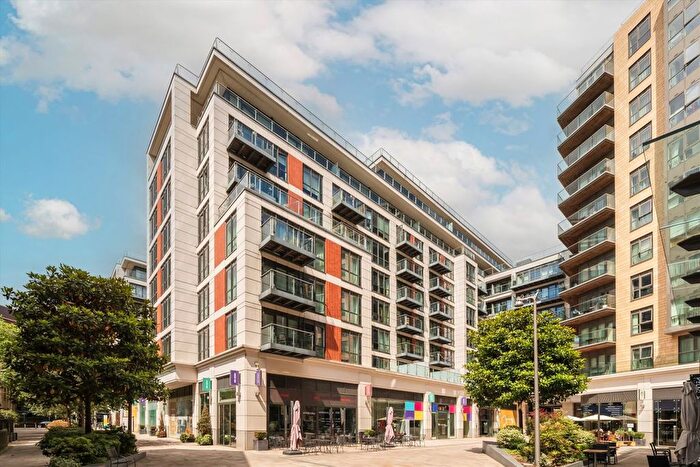 2 Bedroom Flat To Rent In Longfield Avenue, Dickens Yard, W5