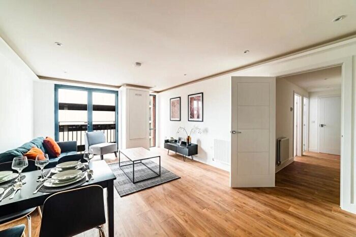 2 Bedroom Apartment To Rent In The Residence, Lurke Street, Bedford, MK40