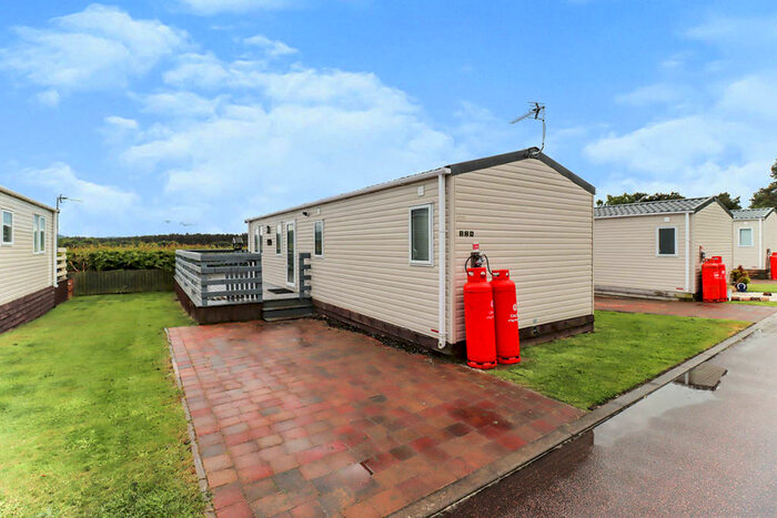 2 Bedroom Detached House For Sale In Annsmuir Caravan Park, Ladybank, KY15