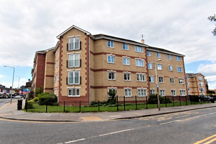 2 Bedroom Flat To Rent In Dunlop Road, Tilbury, Essex, RM18