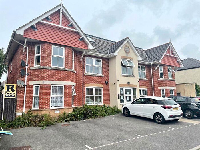 2 Bedroom Flat To Rent In Nortoft Road, Charminster (), P06