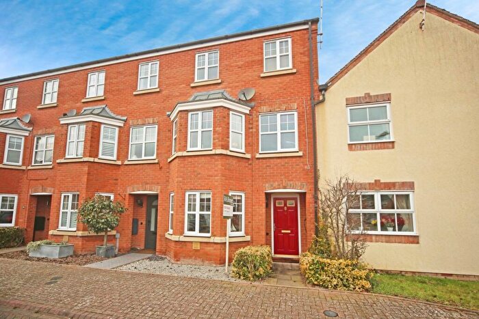 4 Bedroom Terraced House For Sale In St. Peters Way, Stratford-Upon-Avon, Warwickshire, CV37