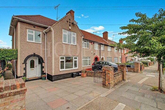 3 Bedroom Terraced House For Sale In Warren Road, London, NW2