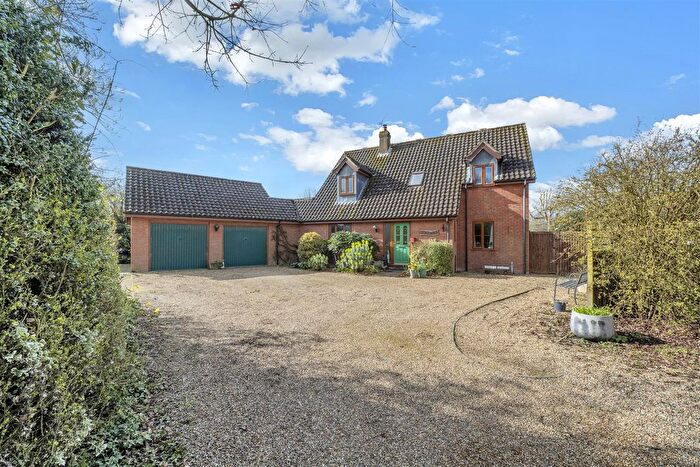 4 Bedroom Detached House For Sale In Ashfield Road, Elmswell, Bury St. Edmunds, IP30