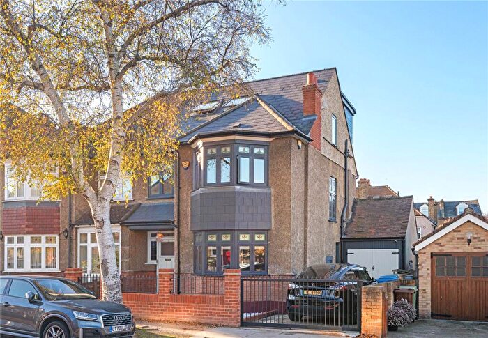 4 Bedroom End Of Terrace House For Sale In Dovedale Road, East Dulwich, London, SE22