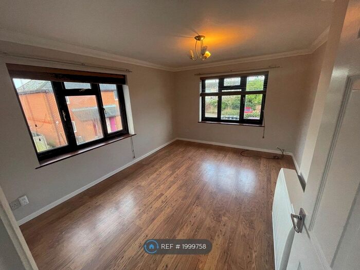 1 Bedroom Flat To Rent In Regents Court, Southminster, CM0