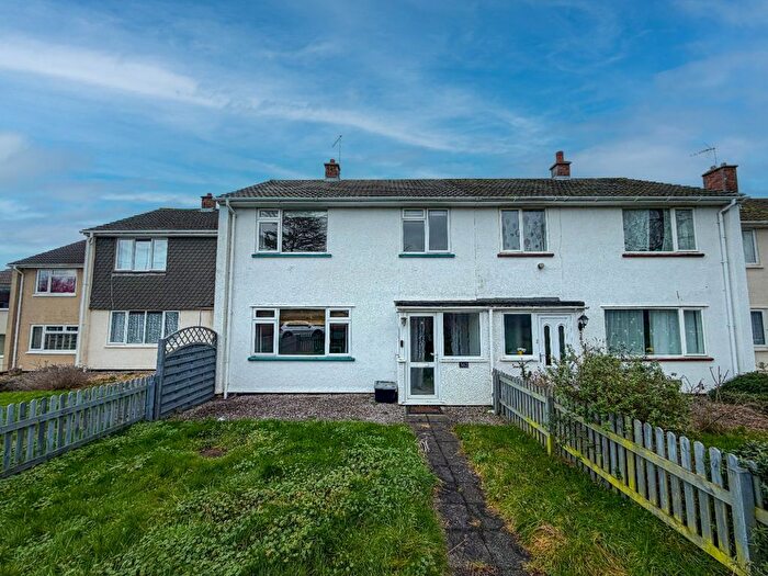 3 Bedroom Terraced House To Rent In Cheddon Road, Taunton, TA2