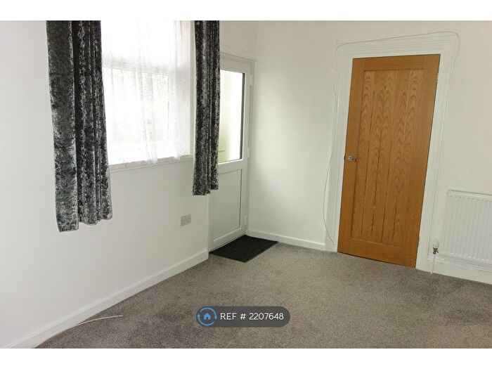 1 Bedroom Flat To Rent In Kingsley Road, Plymouth, PL4