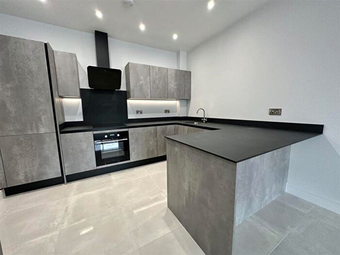 2 Bedroom Flat For Sale In Cherry View, Beech Road, Hadleigh, SS7