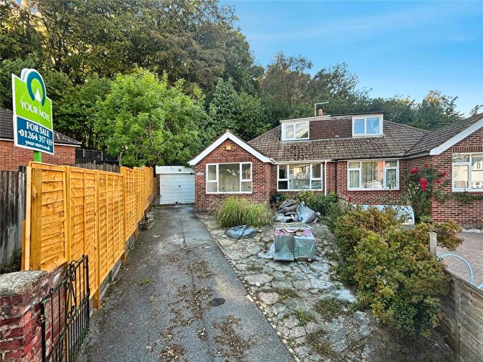 3 Bedroom Bungalow For Sale In Hinton Crescent, Southampton, Hampshire, SO19