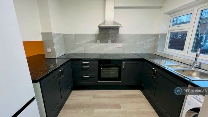 4 Bedroom Terraced House To Rent In St. Albans Road, Cheam, Sutton, SM1