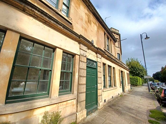 1 Bedroom Apartment To Rent In Beaufort West, BA1