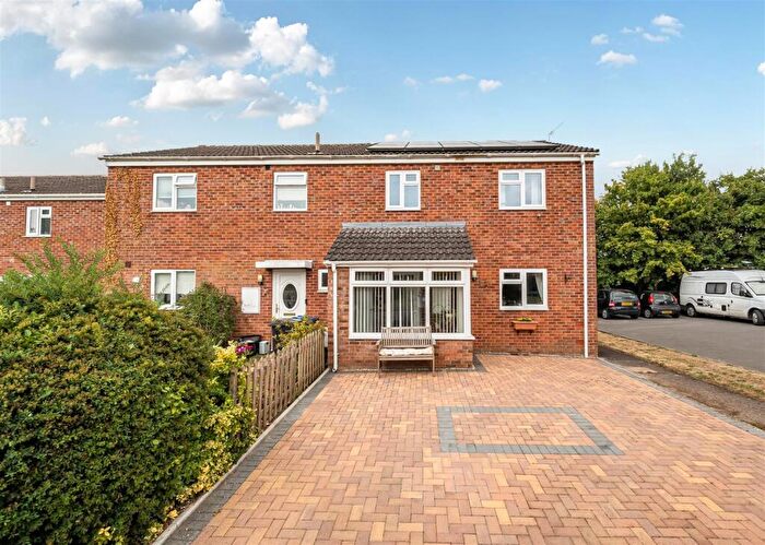 3 Bedroom End Of Terrace House For Sale In Springfield Road, Rowde, SN10