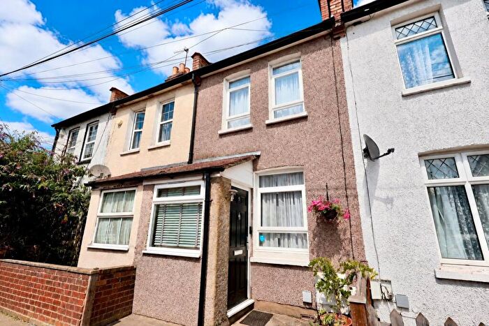 2 Bedroom Terraced House For Sale In Sanderstead Road, Orpington, BR5