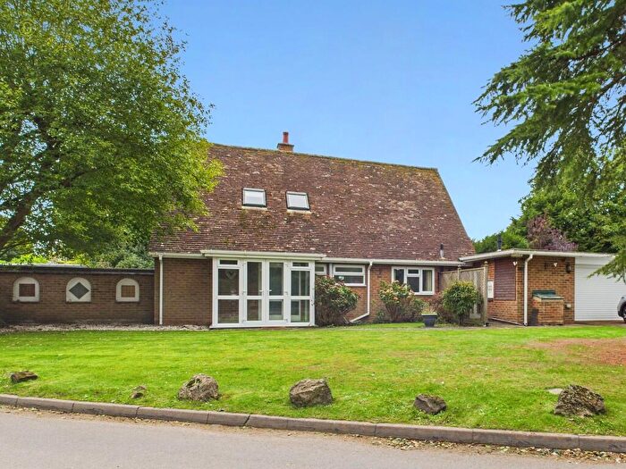 3 Bedroom Bungalow For Sale In Church Road, Elford, B79