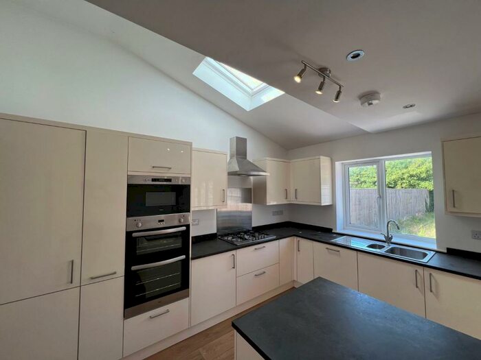 4 Bedroom Semi-Detached House To Rent In Hilliat Fields, Drayton, Abingdon, Oxfordshire, OX14