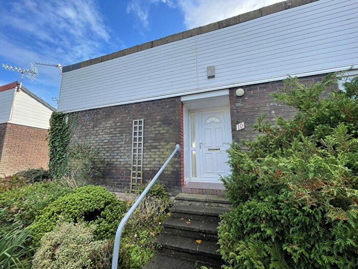 3 Bedroom Bungalow To Rent In Roman Close, Castlefields, WA7