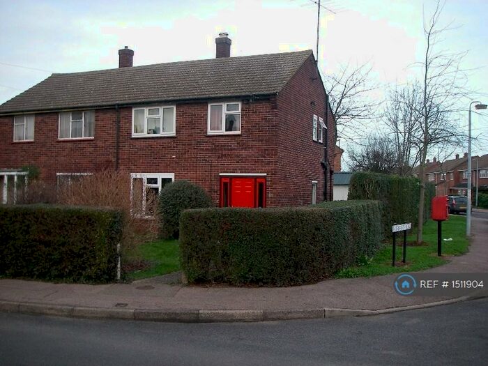 3 Bedroom Semi-Detached House To Rent In Cheney Way, Cambridge, CB4