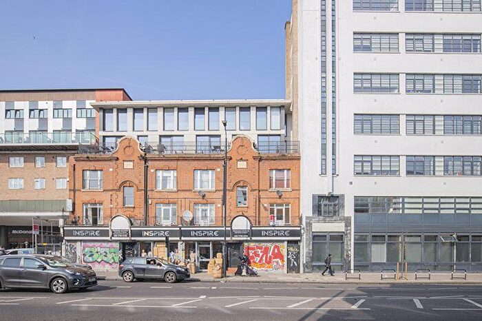 2 Bedroom Flat To Rent In Morris House, Whitechapel, E1