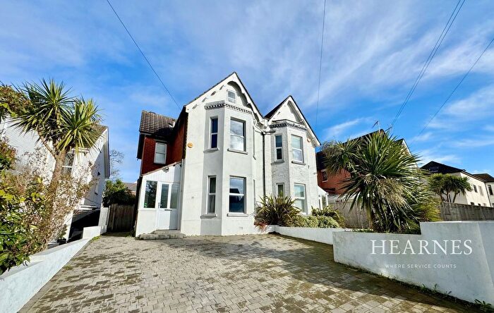 4 Bedroom Semi Detached House For Sale In Gordon Road, Bournemouth, BH1