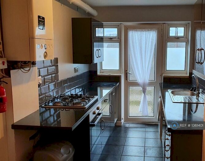 1 Bedroom Flat To Rent In Albion Street, Swindon, SN1