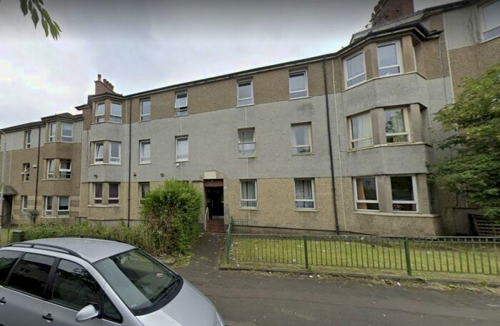 3 Bedroom Flat To Rent In Riccarton Street, Glasgow, G42